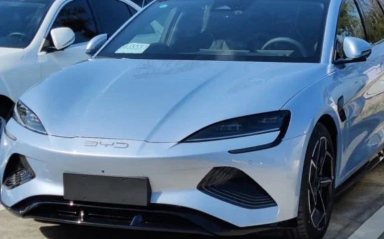 China: BYD prevê lucro robusto no primeiro trimestre de 2025 e ação sobe 1,8% em Shenzhen