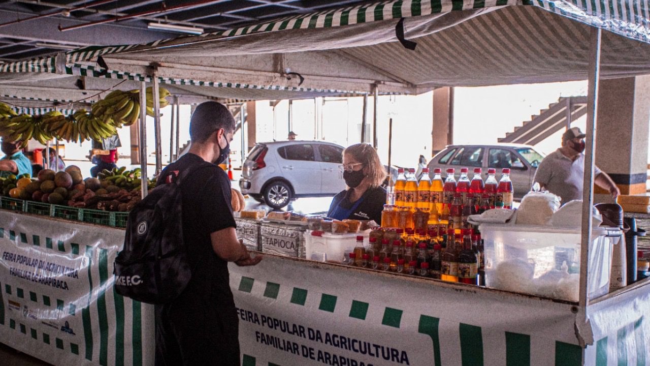 Feira da Agricultura Familiar ocorre toda quarta-feira no Arapiraca Garden Shopping