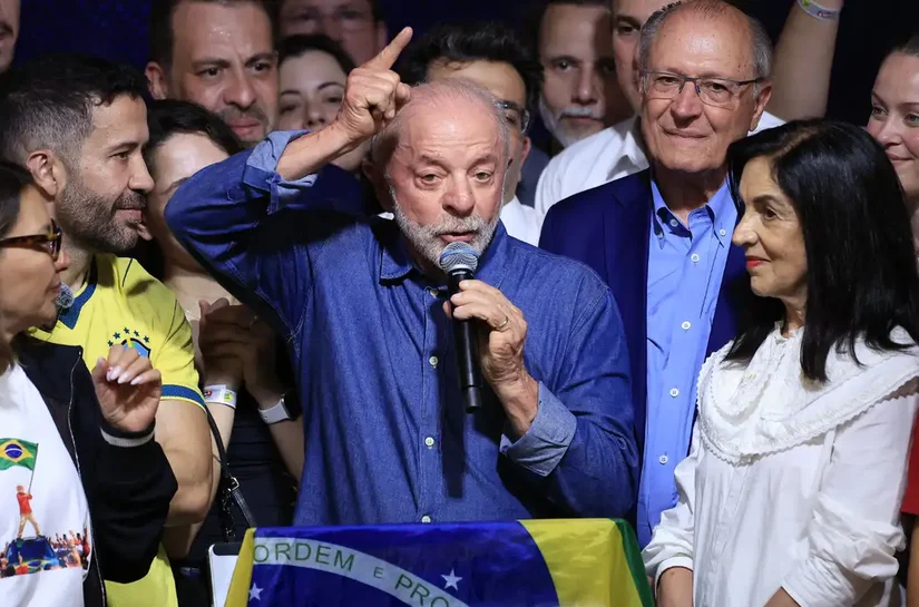 “Vamos mudar o jeito de governar este país”, diz Lula