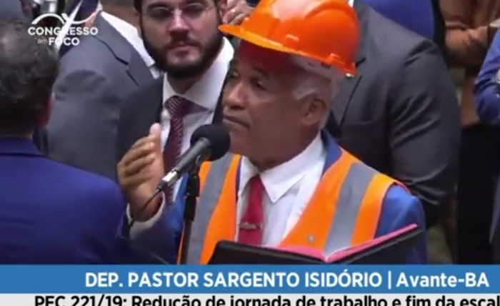Pastor Sargento Isidório discursou durante debate da PEC que reduz jornada de trabalho na Câmara