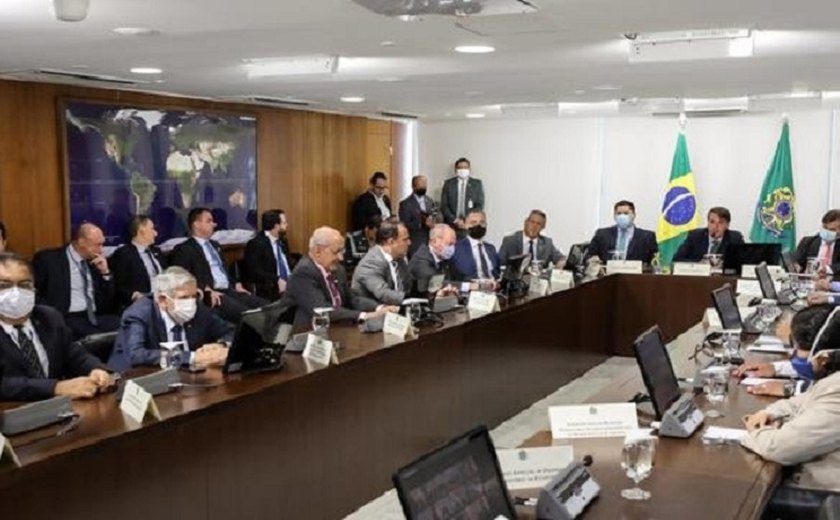 Medidas de isolamento ficam de fora de discussões entre Bolsonaro e governadores