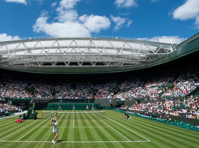Wimbledon vence além das quadras ao transformar o cenário em parte do espetáculo