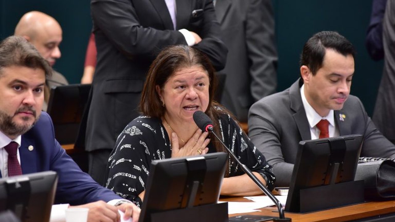 CCJ aprova projeto que prevê controle de qualidade dos remédios após comercialização