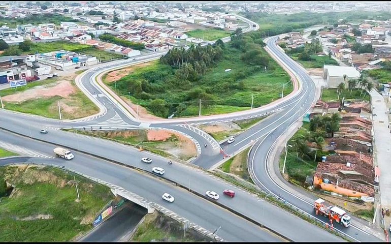 Inovação: obra da Marginal do Piauí recebe moderna sinalização termoplástica em Arapiraca