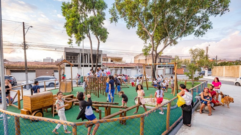 Praça Nossa Senhora de Fátima ganha nova vida no Feitosa