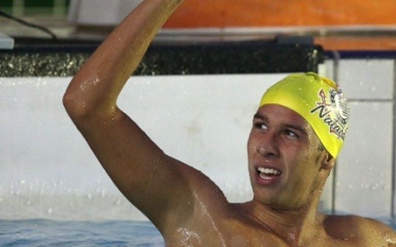 Brandonn Almeida consegue índice para os 1500m no Mundial e bate recorde brasileiro