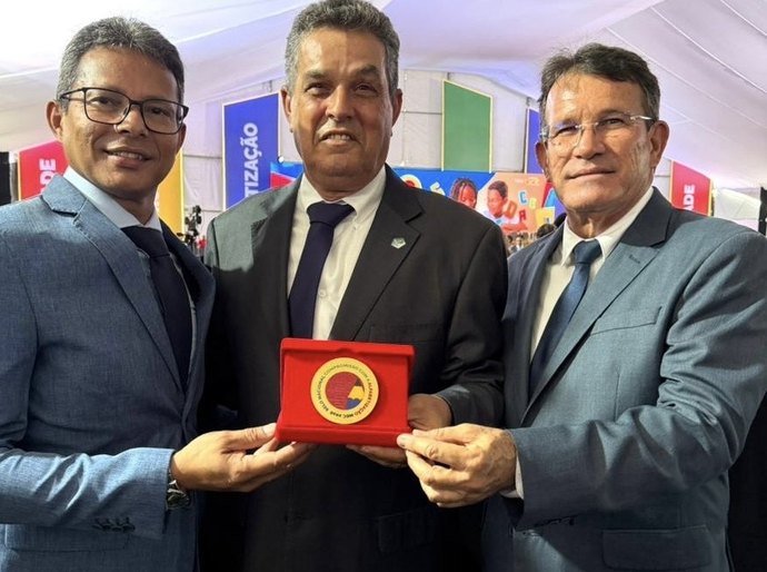 Branquinha conquista Selo Ouro de Alfabetização pelo 2º ano consecutivo em Brasília