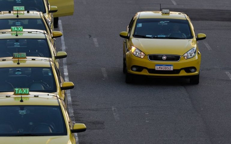 Comissão vota nesta quarta-feira medida provisória que extingue cobrança por vistoria de taxímetros