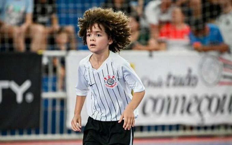 Novo Endrick? Palmeiras tira fenômeno da base do Corinthians por luvas de R$ 200 mil