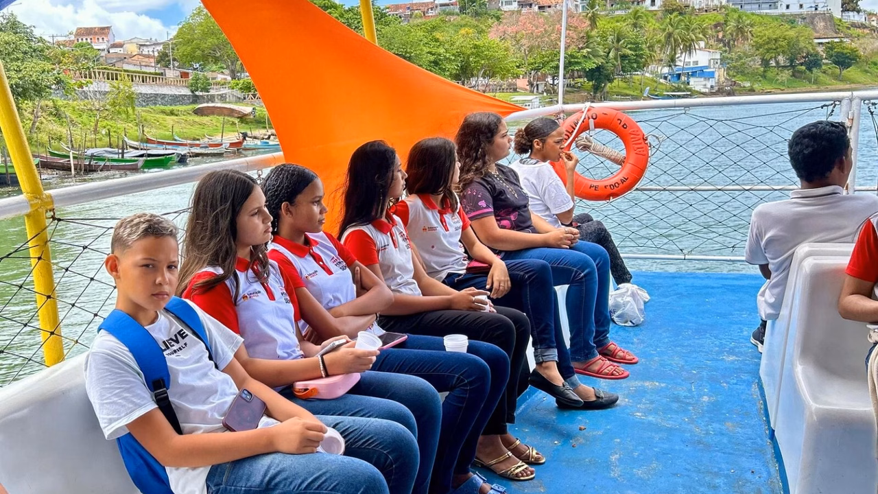 Turismo do Saber leva alunos a uma imersão prática no patrimônio e na preservação ambiental de Penedo