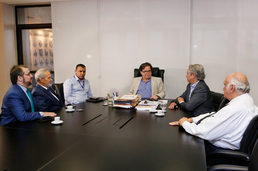 Projeto de rateio dos recursos do Fundeb é intensamente debatido no plenário da ALE