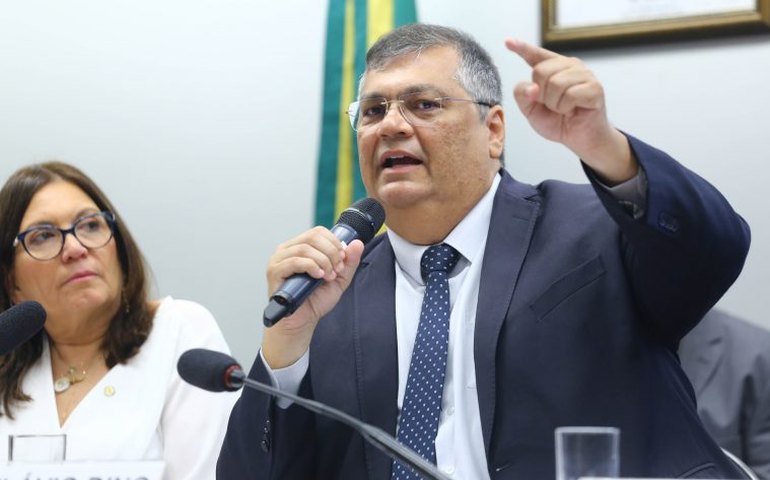 Dino determina permissão de entrada com garrafas de água e 'ilhas de hidratação' em shows