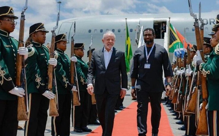 Lula chega a Joanesburgo para a Cúpula do G20