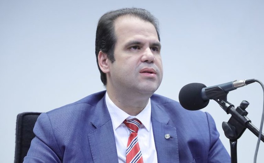 Aprovado projeto que permite colocar no nome dos pais o carro comprado com isenção para criança com deficiência