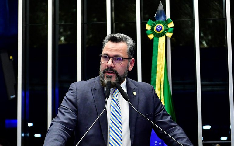 Alan Rick condena julgamento sobre aborto e diz que STF usurpa competência