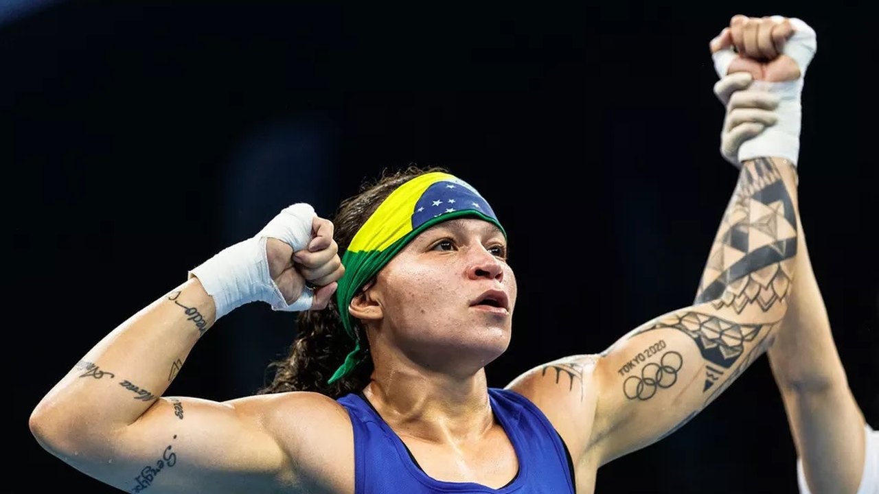 Beatriz Ferreira estreia no boxe profissional em 12 de novembro nos EUA