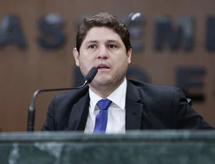 Deputado Lucas Calil - Foto Denise Xavier - Alego.jpg 