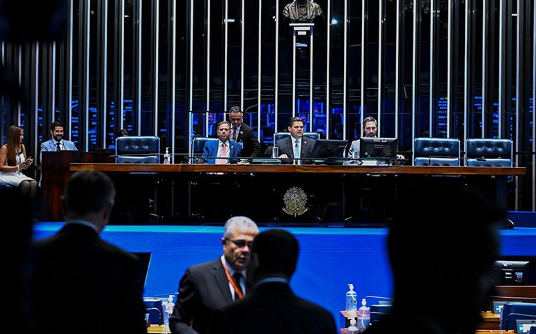 Papel dos líderes comunitários é destacado em sessão do Senado