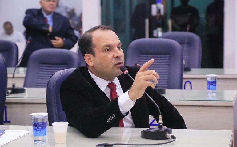 Com demissão em massa, vereador critica serviços da Equatorial e busca dialogar sobre remanejamento de funcionários