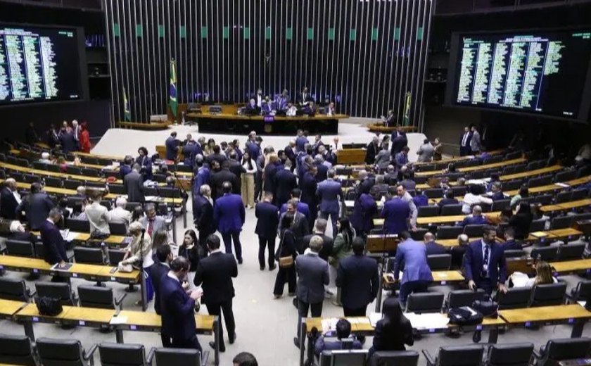 Câmara aprova PEC que reacende debate sobre blindagem parlamentar e reação ao STF