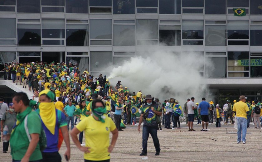 Pesquisa Quaest aponta que 56% dos brasileiros são contra a anistia aos envolvidos no 8 de Janeiro