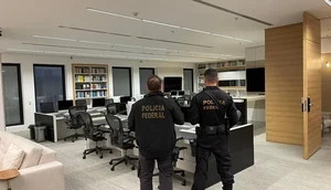 Polícia Federal cumpre mandados em Aracaju durante operação contra lavagem de dinheiro