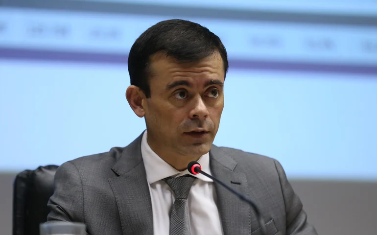 Rogério Ceron será o novo secretário-executivo do ministério da Fazenda, diz Durigan no X