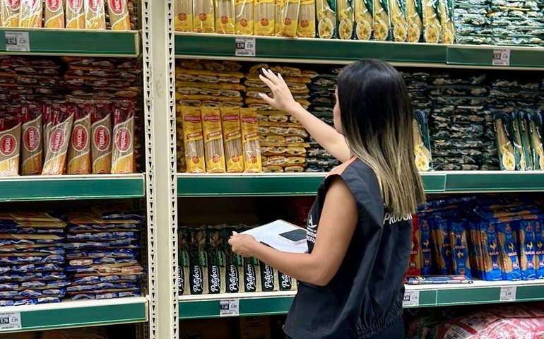 Preço da cesta básica varia até 133%, aponta pesquisa do Procon Maceió