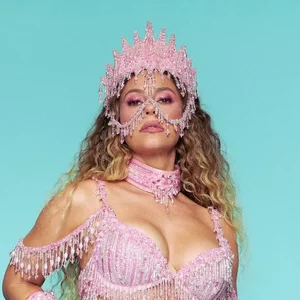Paolla Oliveira aparece deslumbrante em ensaio de carnaval | O Alagoano