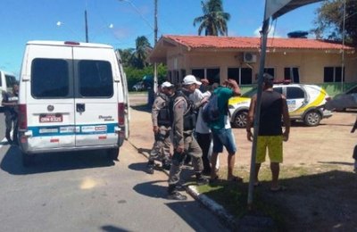 Arsal reforça abordagens com revistas policiais no transporte intermunicipal