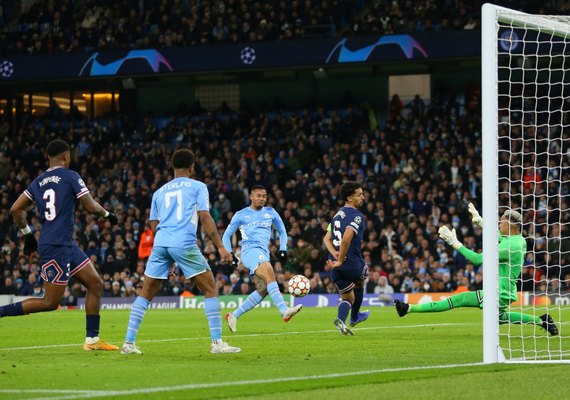 Jesus marca, Manchester City vira sobre o PSG e lidera grupo na Liga dos Campeões