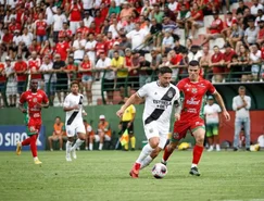 Velo x Ponte; jogo duro Imagem gerada por IA