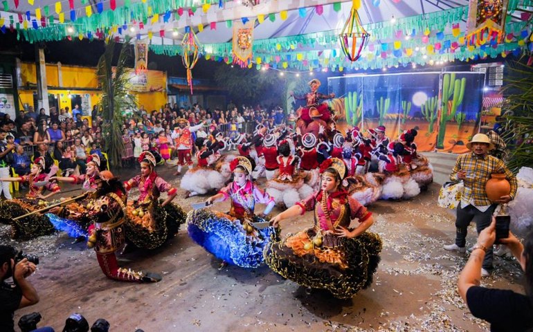 Juninas abordam fé e misticismo e emocionam as comunidades no 11º dia dos Arraiais Comunitários de Arapiraca