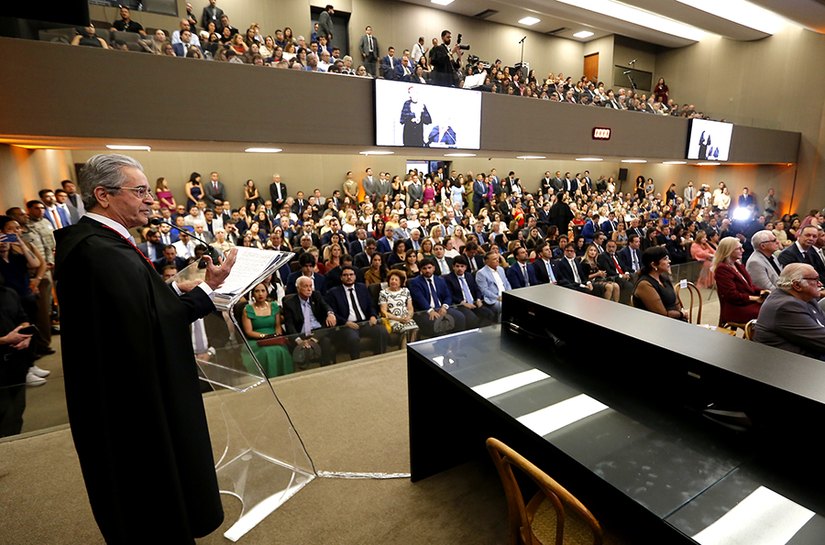 Desembargador Fábio Bittencourt destaca avanço da participação feminina no TJAL