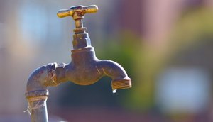 falta-de-agua-torneira.jpg