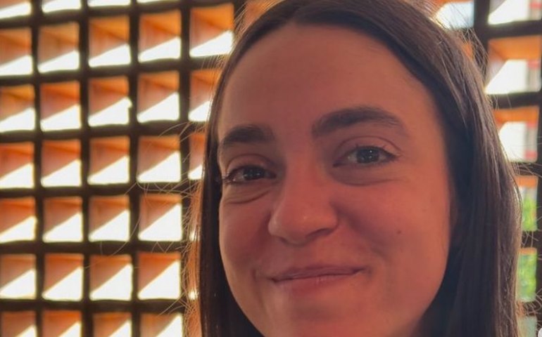 Valentina Bandeira fala de lado introspectivo, em meio ao sucesso no humor: 'Esperam sempre me encontrar feliz'