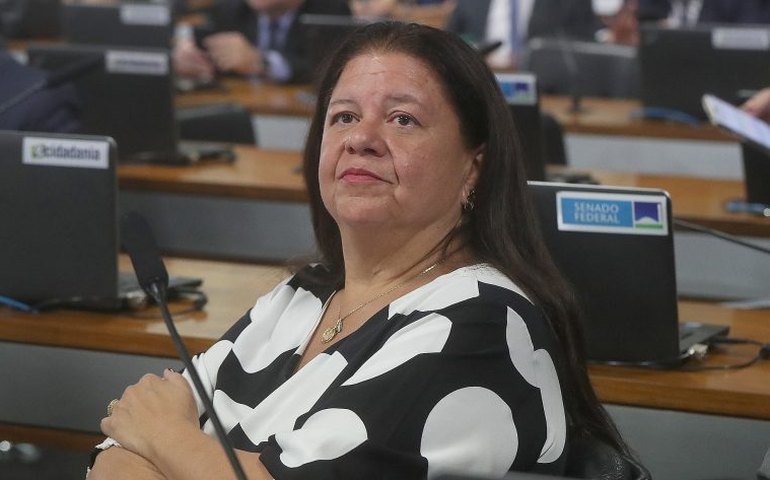 Projeto permite que mulheres prestem serviço militar e institui cota de 30% das vagas para elas