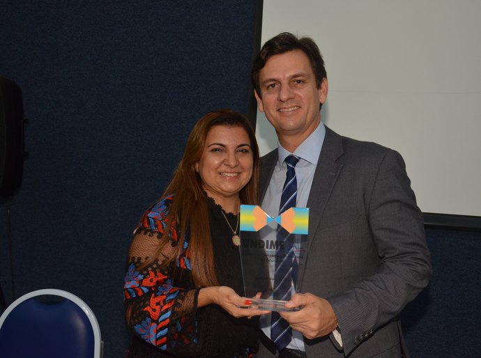 Prefeito Marcelo Beltrão recebem homenagem da direção da Undime/AL