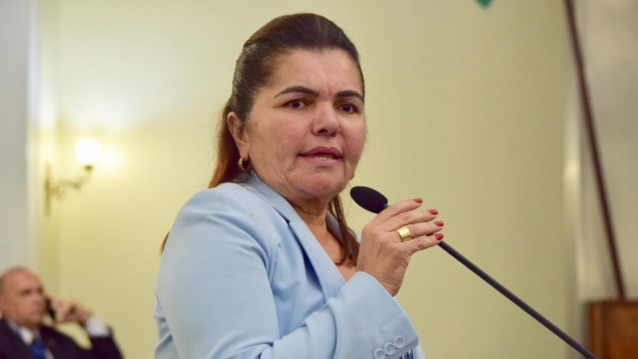 Ângela Garrote cobra do Governo Federal maior investimento em Saúde