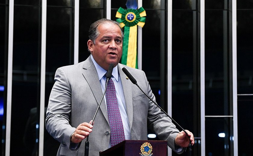 Eduardo Gomes apresenta relatório preliminar sobre regulação da IA