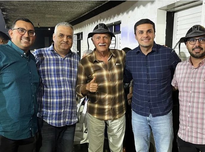 E a festa junina de Quebrangulo foi pra lá da arretada; muito forró  pé-de-serra e cultura popular