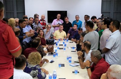 Presidente da Câmara confirma reunião e abertura de negociação entre servidores e Executivo  