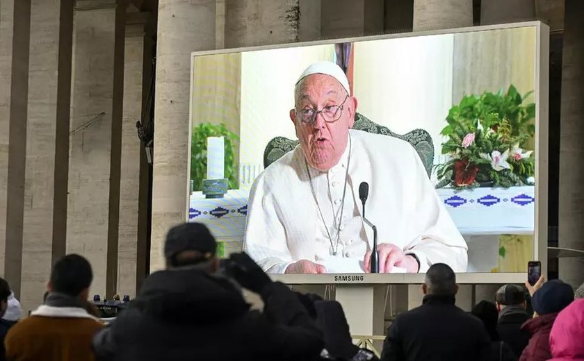 'Estou melhorando', diz Papa durante Angelus na Casa Santa Marta