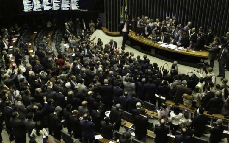 Sem oposição em plenário, Câmara aprova seis MPs