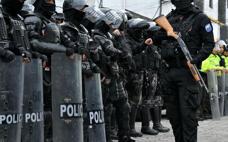 Vídeos mostram momentos de conflito por atuação de gangues no Equador; assista