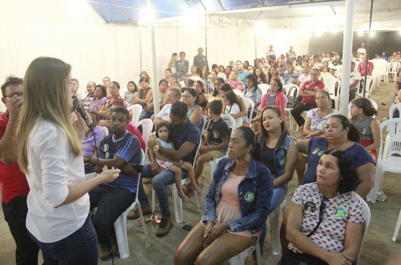 Cibele Moura defende mais proximidade entre povo e decisões políticas