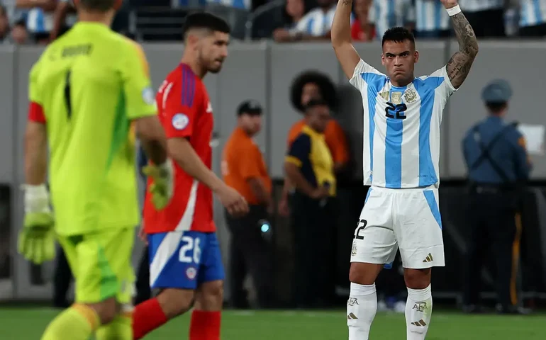 Argentina derrota Chile e confirma liderança absoluta das Eliminatórias Sul-Americanas