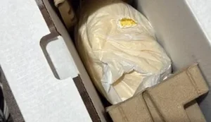 "PS5 virou cuscuz": jornalista alagoano denuncia golpe após comprar console e receber pacote de flocão de milho