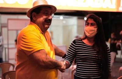 Prefeito de Rio Largo acompanha vacinação de pessoas acima de 54 anos