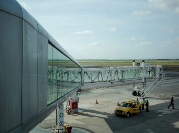 Após quatro anos, aeroporto Zumbi dos Palmares recebe fingers